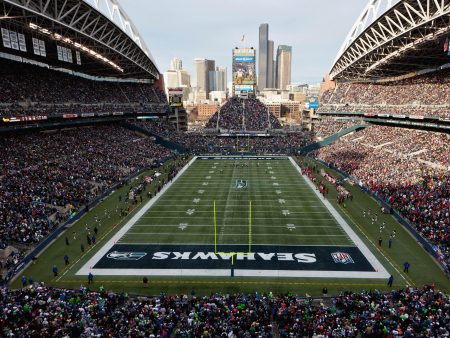 Seahawks Press Club Suite Experience, Watch the Hawks Live with all-inclusive food & drink & your own private bartender! – For 4 people